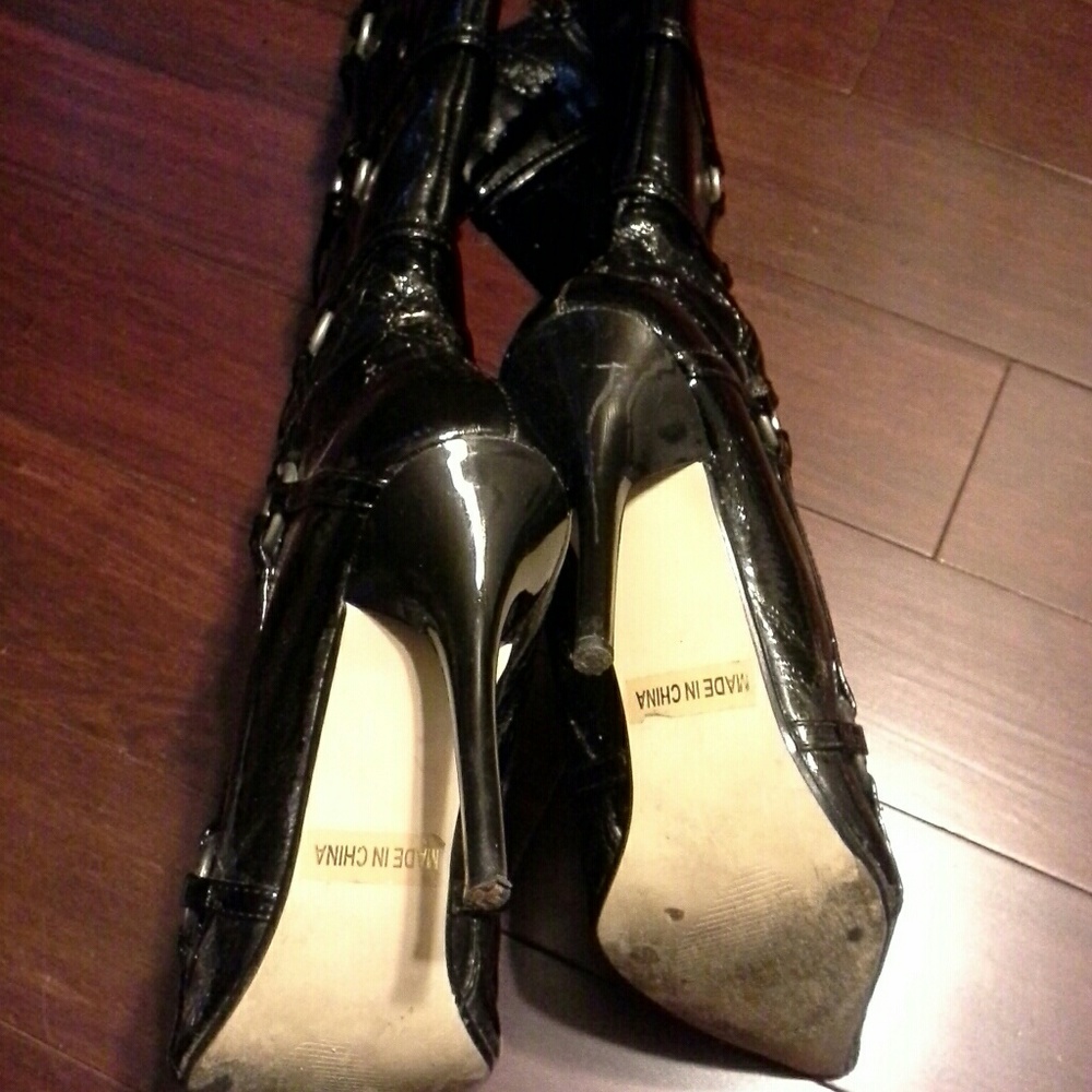 Boots - Picture 3 of 3